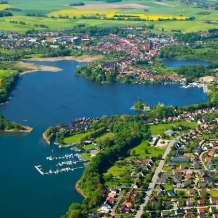 Schoene In Roebelmueritz Mit Grill Und Garten Und Seeblick