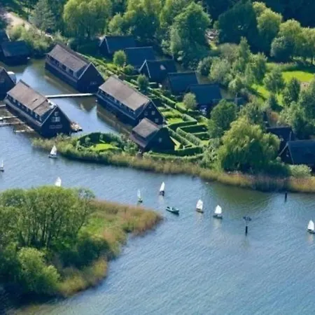 Schoene In Roebelmueritz Mit Grill Und Garten Und Seeblick Apartment