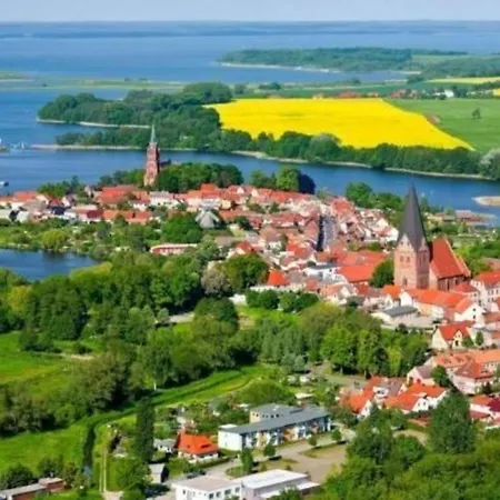 Schoene In Roebelmueritz Mit Grill Und Garten Und Seeblick *